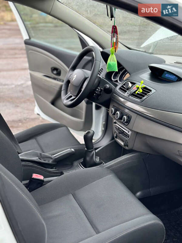 Хетчбек Renault Megane 2012 в Острозі