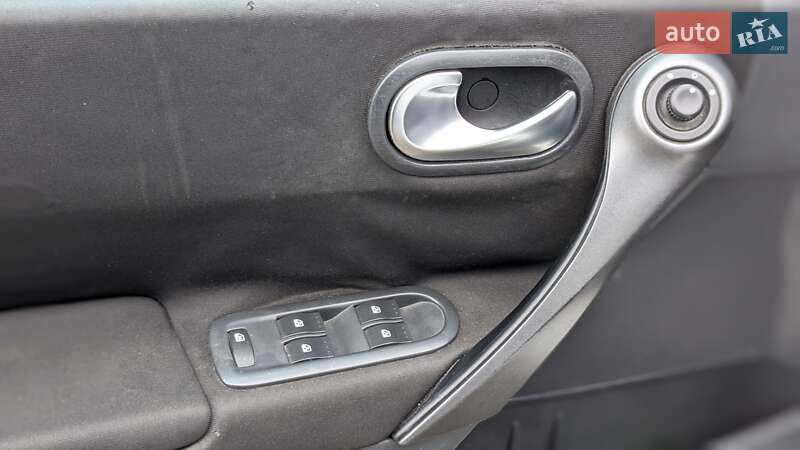 Хетчбек Renault Megane 2005 в Карнаухівці