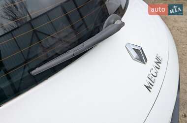 Хетчбек Renault Megane 2005 в 