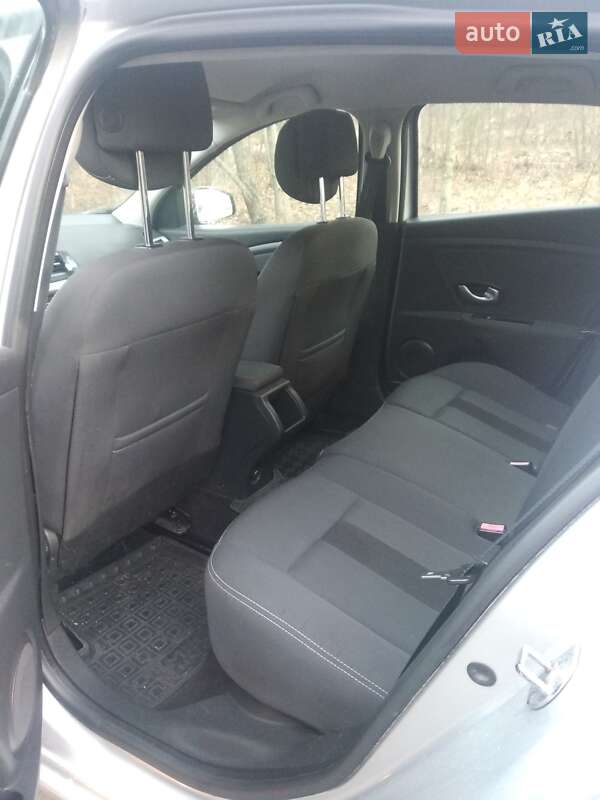 Хетчбек Renault Megane 2011 в Бабинці