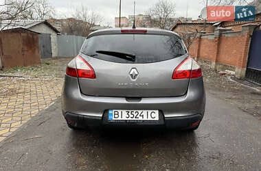 Хэтчбек Renault Megane 2010 в 