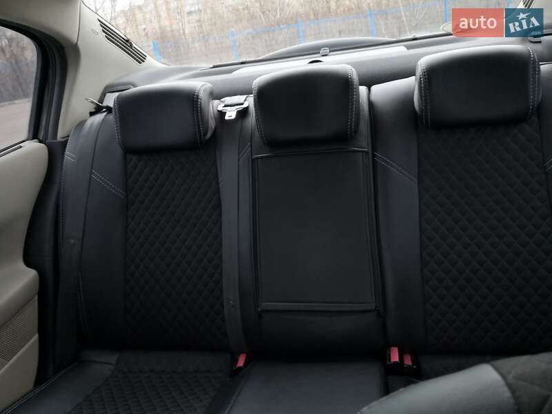 Седан Renault Megane 2006 в Кривому Розі фото 11 Седан Renault Megane 2006 в Кривому Розі