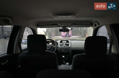 Хетчбек Renault Megane 2009 в 