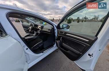 Хэтчбек Renault Megane 2019 в 