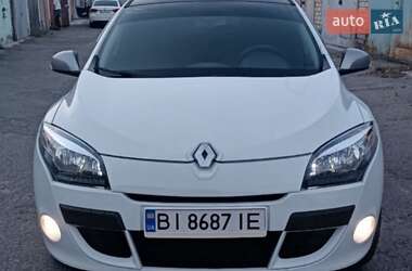 Хэтчбек Renault Megane 2011 в 