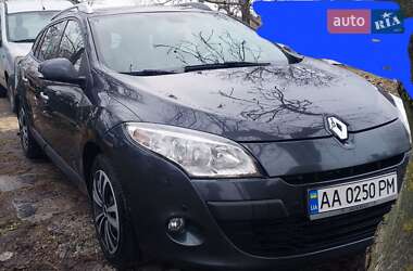 Универсал Renault Megane 2011 в 