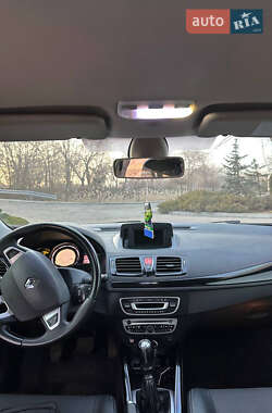 Хетчбек Renault Megane 2011 в 
