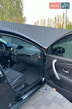 Хетчбек Renault Megane 2011 в 