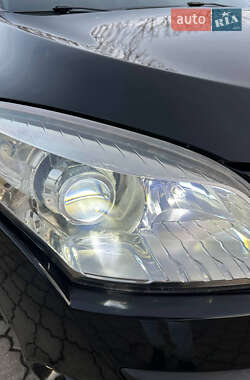Хетчбек Renault Megane 2011 в 