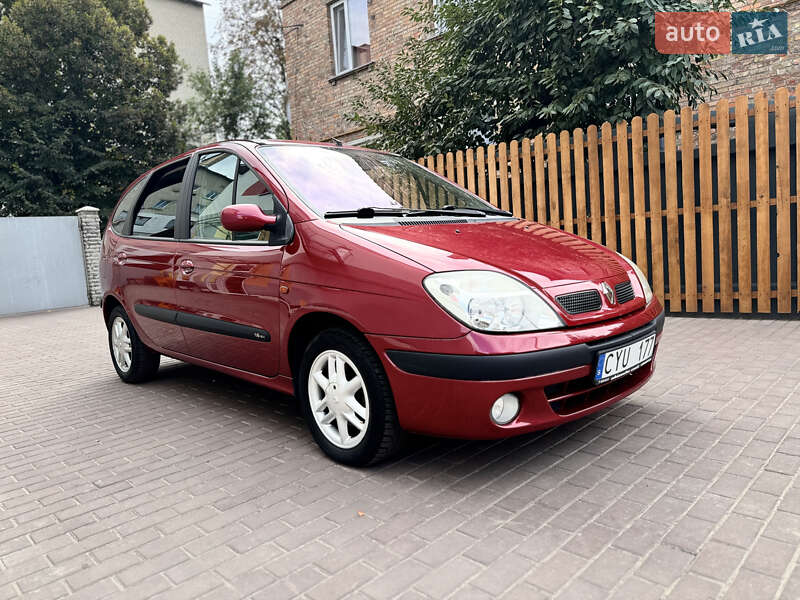 Хэтчбек Renault Megane 2003 в Казатине