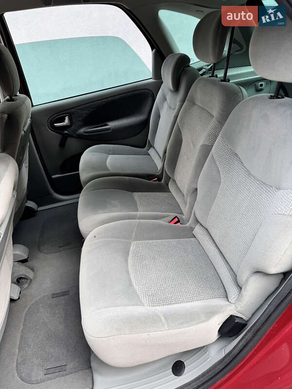 Хэтчбек Renault Megane 2003 в Казатине