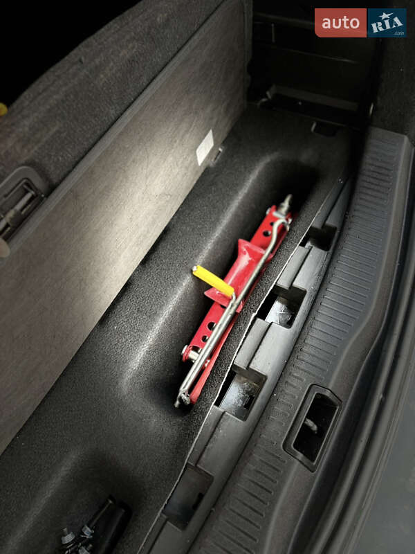 Универсал Renault Megane 2012 в Луцке фото 19 Универсал Renault Megane 2012 в Луцке