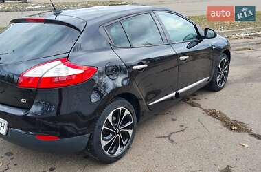 Хэтчбек Renault Megane 2014 в 