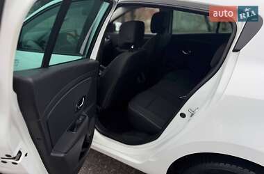 Хэтчбек Renault Megane 2015 в 