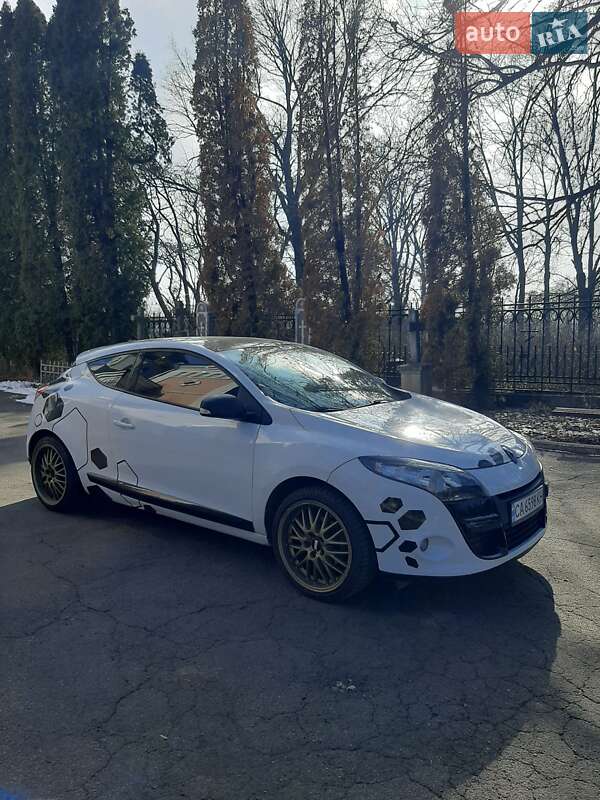 Купе Renault Megane 2011 в Умани фото 19 Купе Renault Megane 2011 в Умани