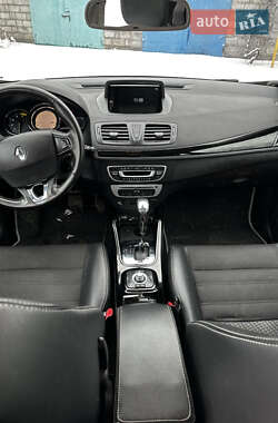 Хэтчбек Renault Megane 2015 в 