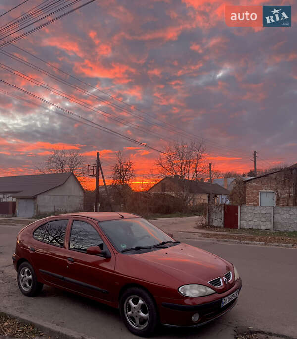 Хэтчбек Renault Megane 1999 в 