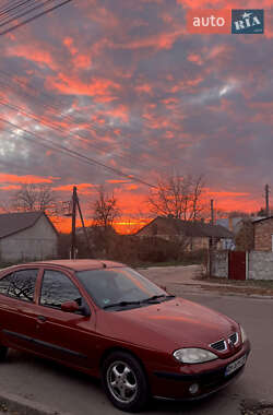Хэтчбек Renault Megane 1999 в 