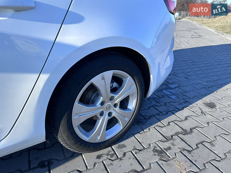 Универсал Renault Megane 2017 в Новоднестровске