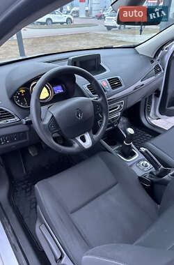 Хэтчбек Renault Megane 2010 в 