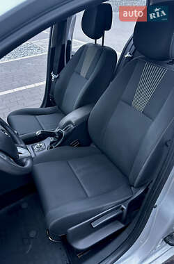 Хэтчбек Renault Megane 2010 в 