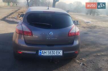 Хетчбек Renault Megane 2009 в 