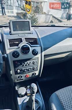 Универсал Renault Megane 2005 в 