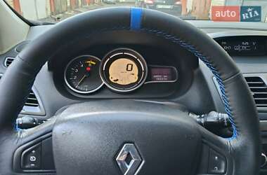 Хэтчбек Renault Megane 2009 в 