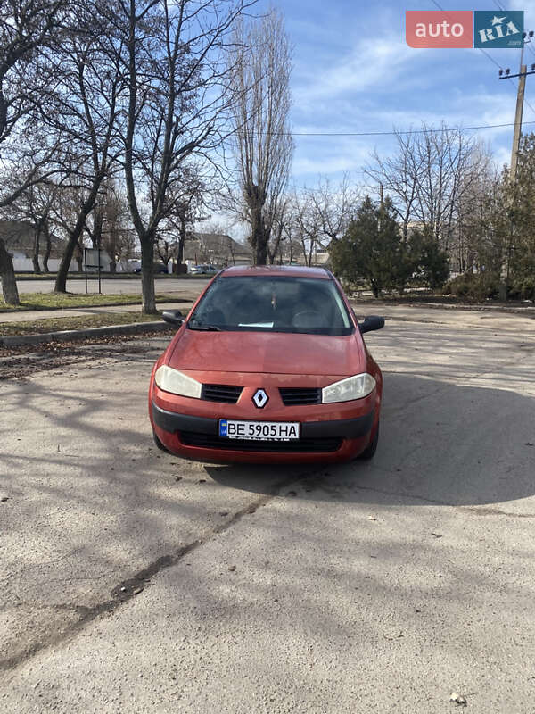 Хэтчбек Renault Megane 2004 в 