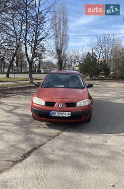 Хэтчбек Renault Megane 2004 в 