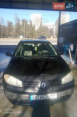 Хэтчбек Renault Megane 2002 в 