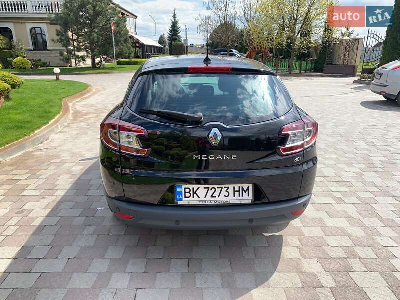 Универсал Renault Megane 2011 в Сарнах