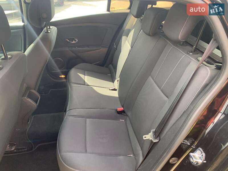 Универсал Renault Megane 2011 в Сарнах