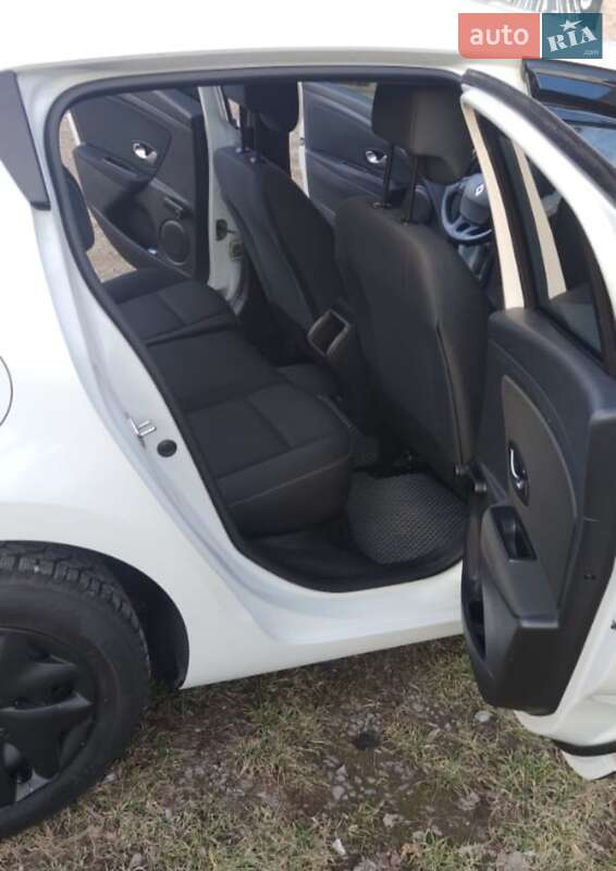 Хэтчбек Renault Megane 2013 в Ужгороде