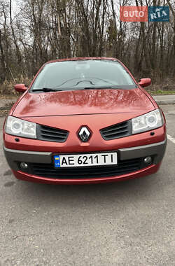 Хэтчбек Renault Megane 2006 в 