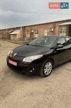 Хэтчбек Renault Megane 2009 в 