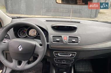 Хэтчбек Renault Megane 2009 в 