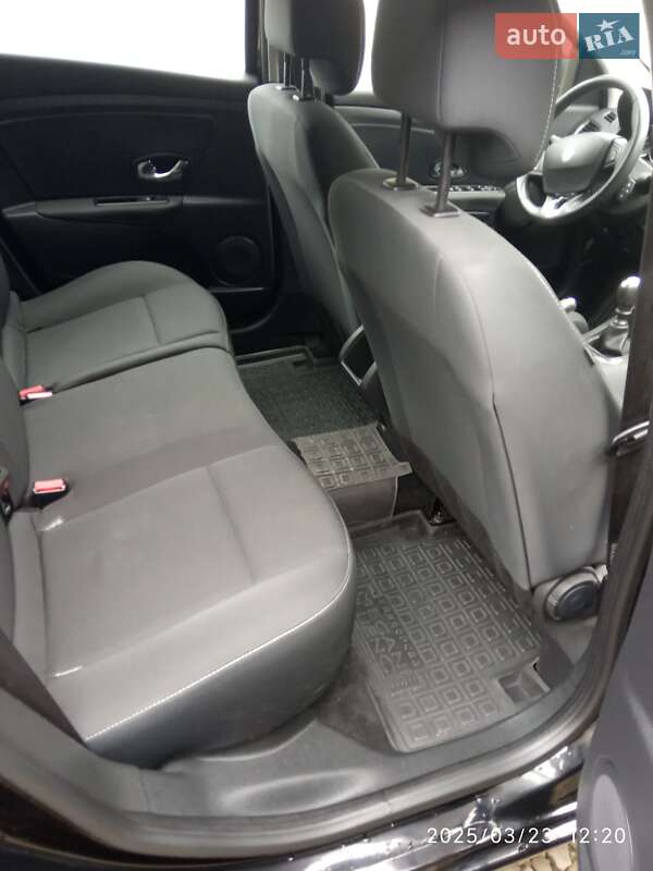 Универсал Renault Megane 2013 в Бориславе