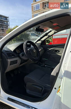 Хетчбек Renault Megane 2011 в 