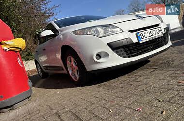 Хетчбек Renault Megane 2011 в 