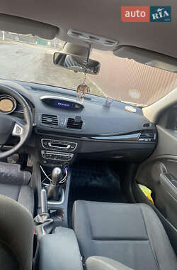 Хэтчбек Renault Megane 2011 в 