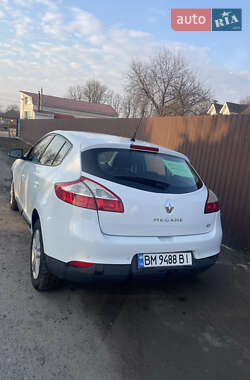 Хэтчбек Renault Megane 2011 в 