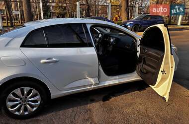 Седан Renault Megane 2018 в 