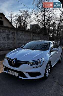 Седан Renault Megane 2018 в 