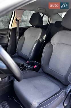 Седан Renault Megane 2018 в 