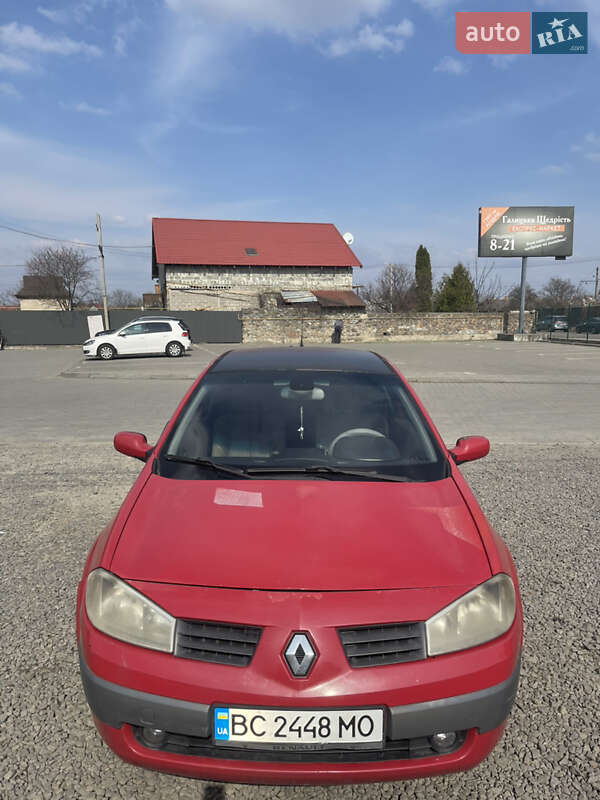 Хетчбек Renault Megane 2004 в Стрию