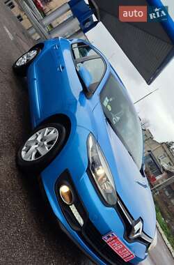 Хэтчбек Renault Megane 2014 в 