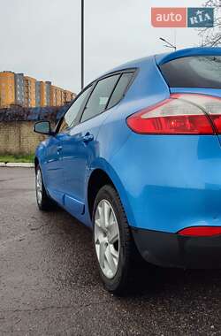 Хэтчбек Renault Megane 2014 в 