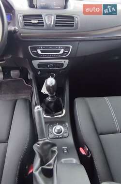 Хэтчбек Renault Megane 2014 в 