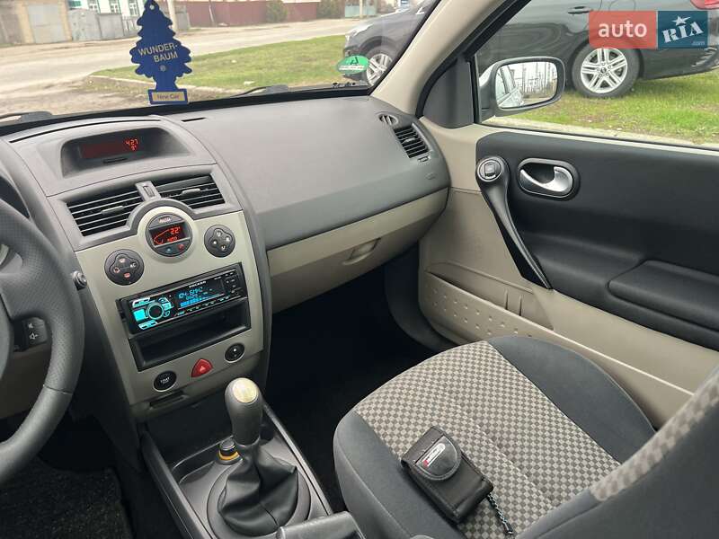 Седан Renault Megane 2003 в Лозовой